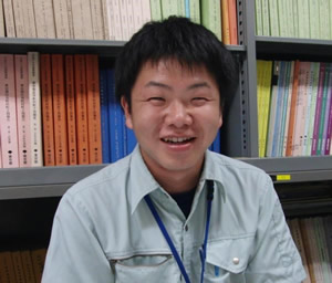 瑞穂町都市整備部建設課公園係の田中俊輔さん。
